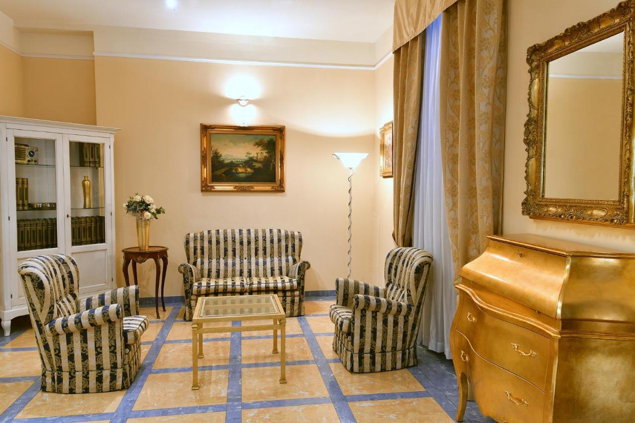 Hotel Butterfly มอนเตกาตินี แตร์เม ภายนอก รูปภาพ