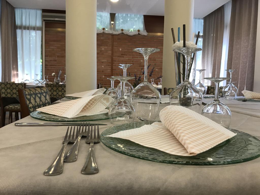 Hotel Butterfly มอนเตกาตินี แตร์เม ภายนอก รูปภาพ